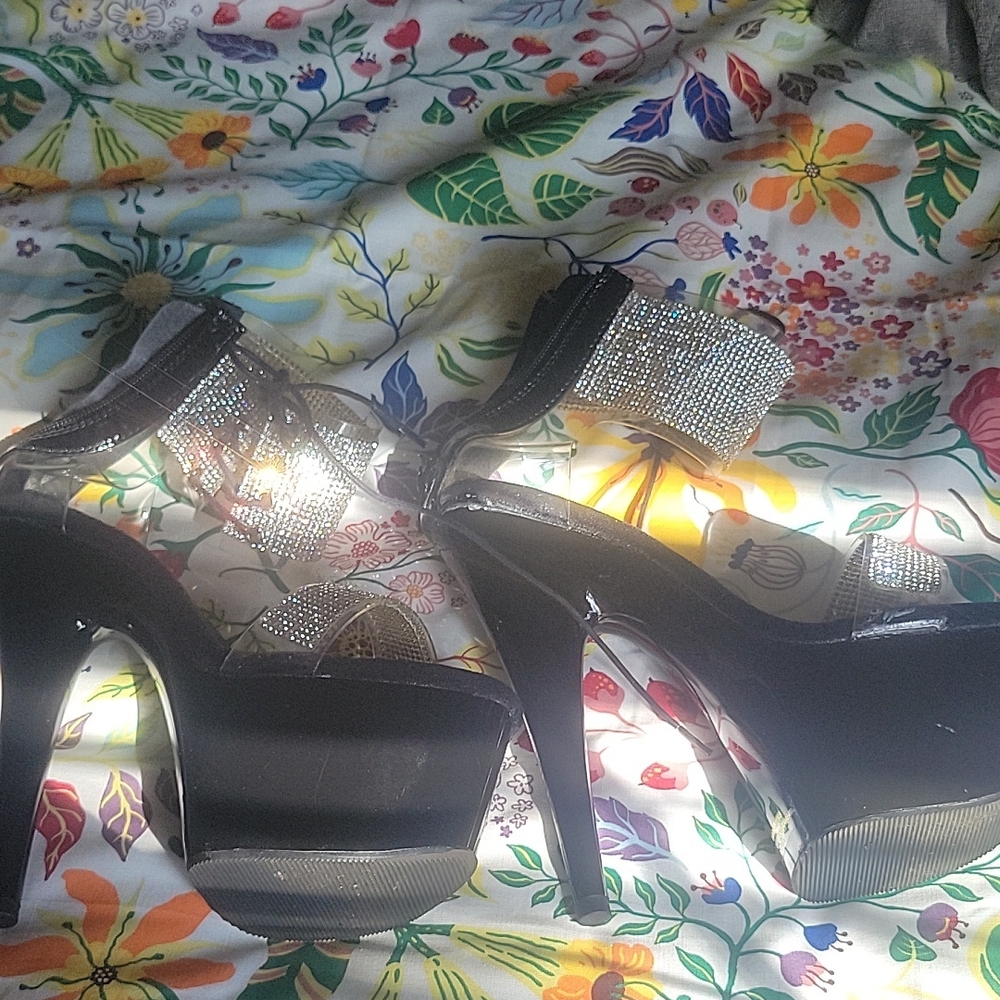 Size 8 Pleaser heels